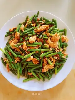 Garlic fried eggs