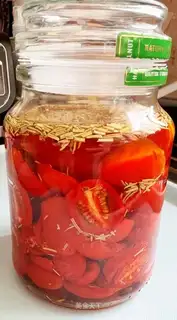 Rosemary tomato oil