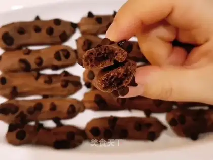 Chocolate fingers and potatoes