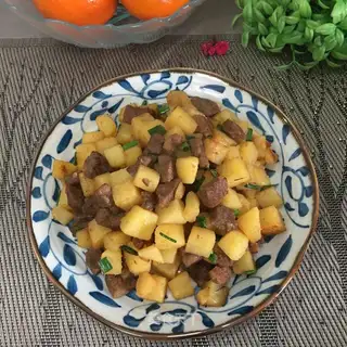 Beef pelt and potatoes