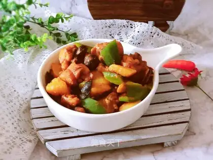 Chicken leg and mushroom potatoes