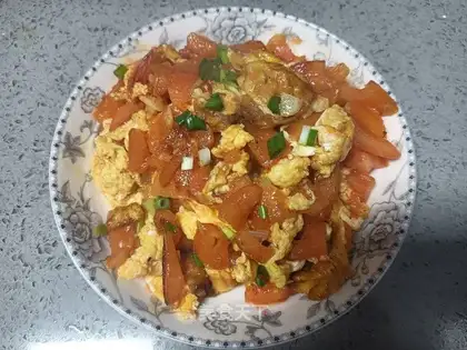 Tomato fried eggs