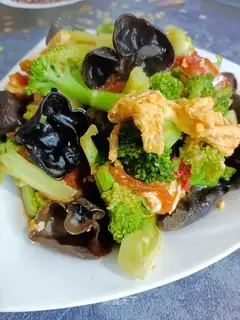 Fried broccoli