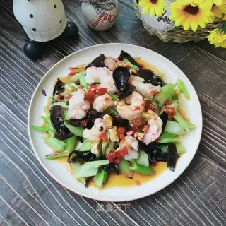 Shrimp celery