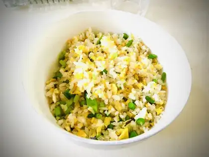 Eggs, garlic and rice