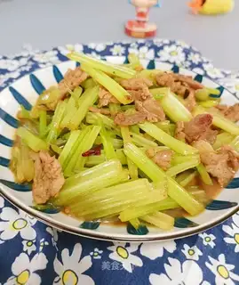 Celery fried meat