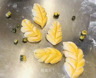 Pumpkin buns
