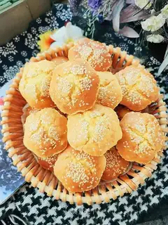 Honey pickle cake