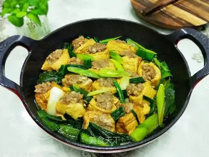 A tofu-cracker