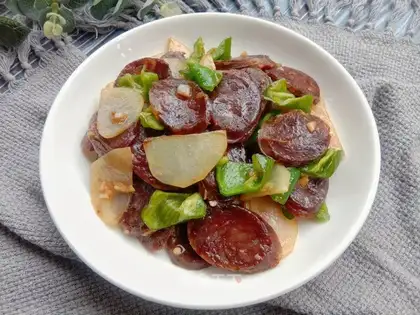 Pepper potato fried sausage
