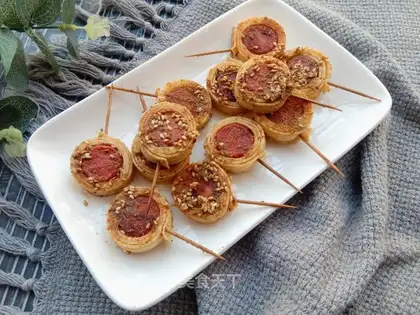 A thousand ham and sausage rolls