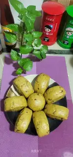 Black whole wheat pink dates pumpkin buns