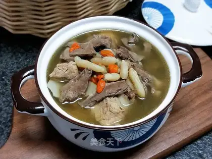McNugget's lantern and hog heart soup