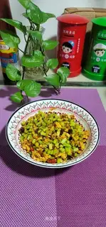 Soybean eggs and garlic