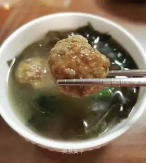 Seaweed larvae meatball soup