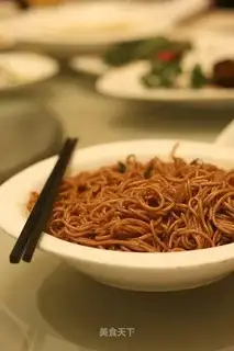 Spicy mixed noodles