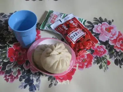 Celery meat bun