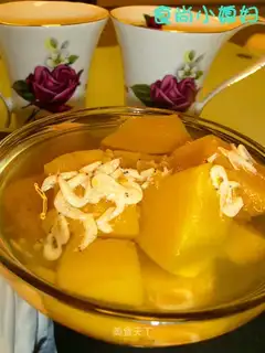 Shrimp skin and pumpkin soup