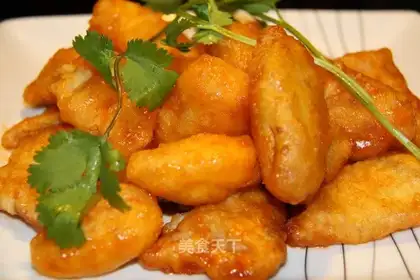 Pork wrapped in sweet and sour pot