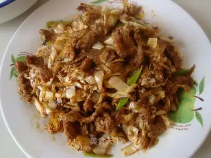Family version of stir-fried pork with cumin