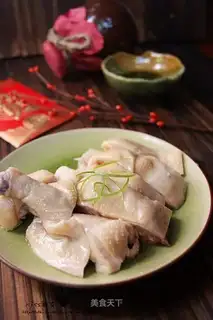 Fat, tender and delicious white cut chicken