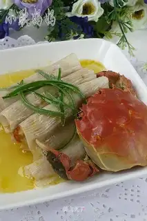 Steamed crab meat sticks