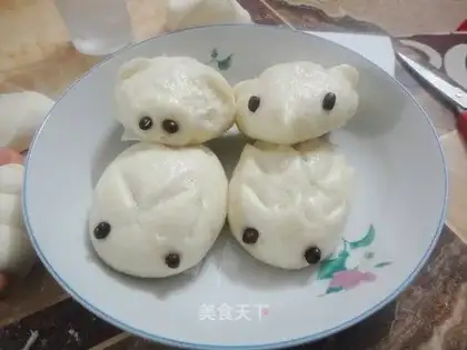 Small animal steamed buns
