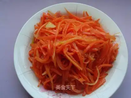 Garlic shredded radish