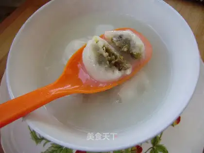 Green Bean Stuffed Yuanxiao