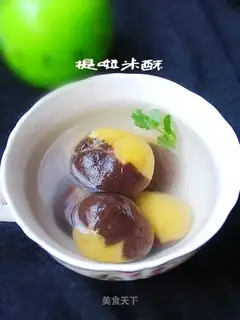 Nut two-color glutinous rice balls