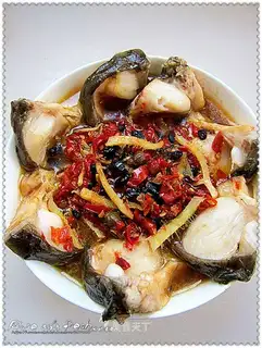 Lotus fish with chopped pepper
