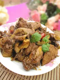 Roasted two mushrooms with pheasant
