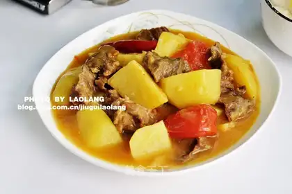 Curried beef and potatoes