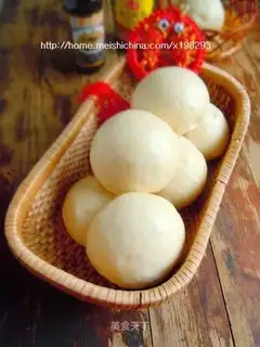 white buns
