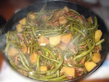 Doujiao hu cake