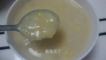 Rock sugar corn porridge