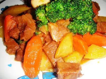 braised beef and potatoes