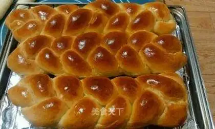 Casda Braided Bread