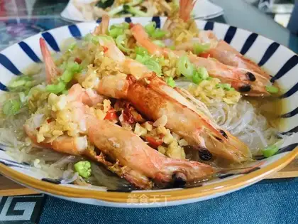 Garlic fans evaporate the back shrimp