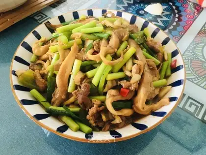 Mushroom garlic fried meat