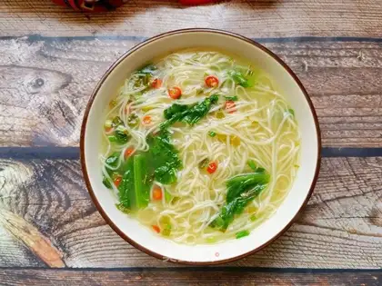 Champagne noodles