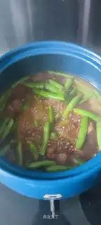 Red roast bean horned noodles