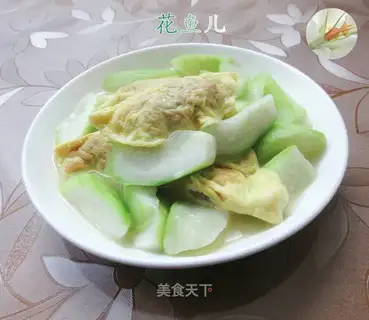 Egg dumplings boil and bloom at night