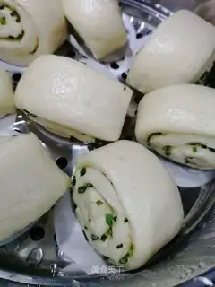Pepper onion rolls