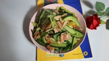 Ham and cucumber