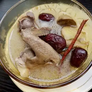 Five fingers of peach pigeon soup