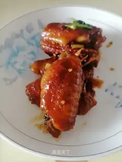 Red chicken wings