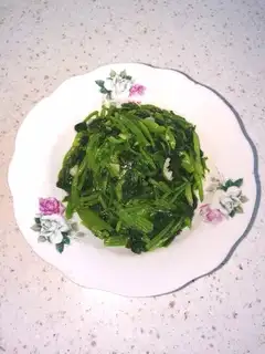 Garlic spinach
