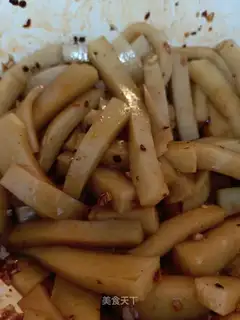 Spicy yellow powder