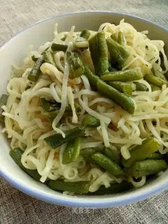 Bean bean noodle